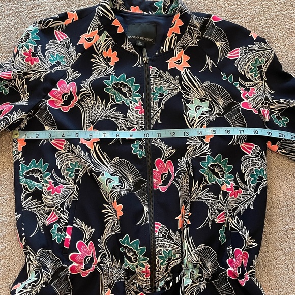 Banana Republic Bird Print Navy Floral Drapey Bomber Jacket, Full Zip, Lined, S - Picture 7 of 16